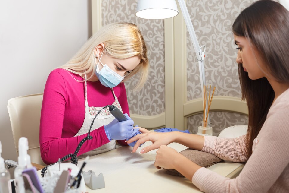 Sarıcakaya Manikürcü